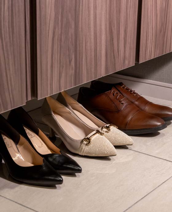 玄関靴箱下の普段履き収納