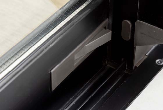 補助ロック付アルミサッシ