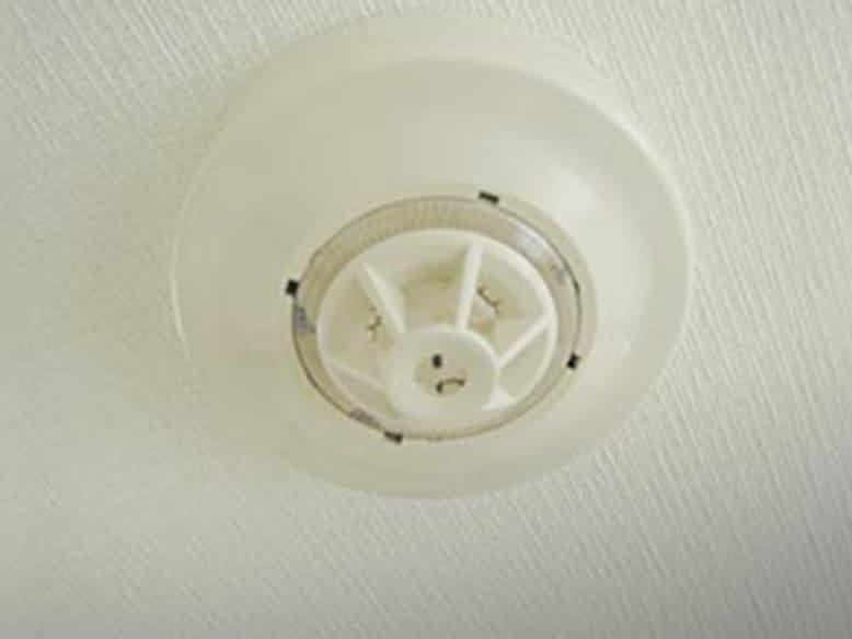 熱を感知し音声警報を発信