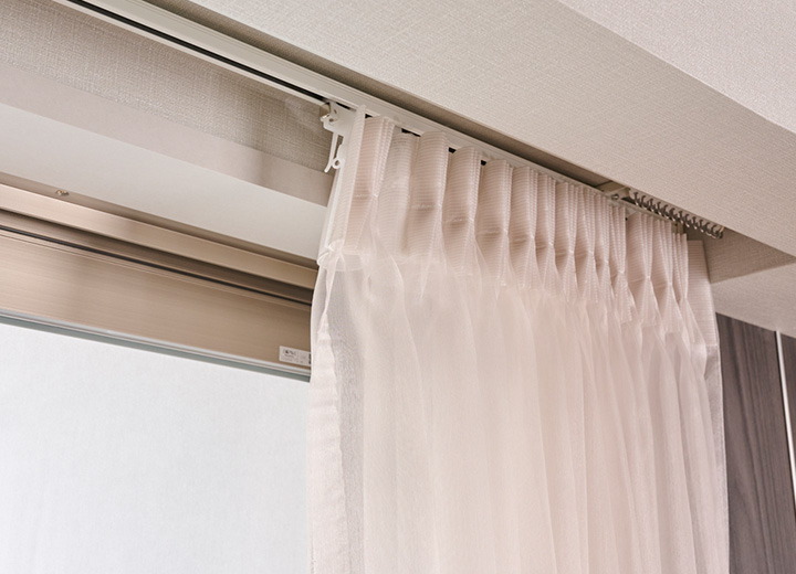 カーテンボックス