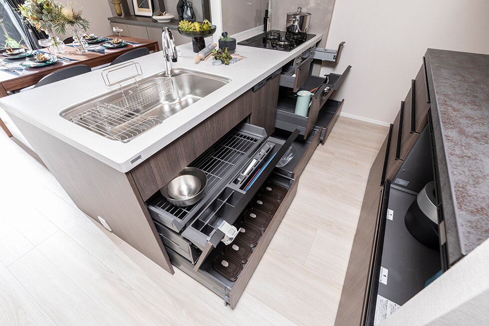 シンク下・加熱機器下「らくパッと収納」