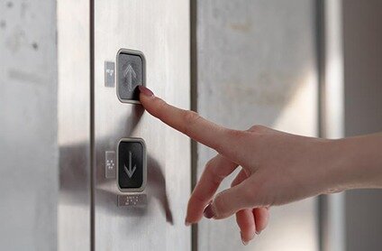 エレベーター着床制限