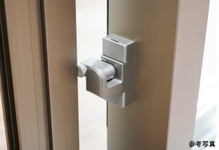 指詰め防止機能付サッシ