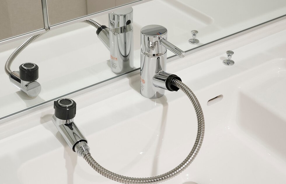 シングルレバー式シャワー水栓