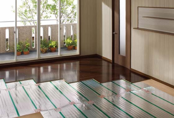 ガス温水床暖房