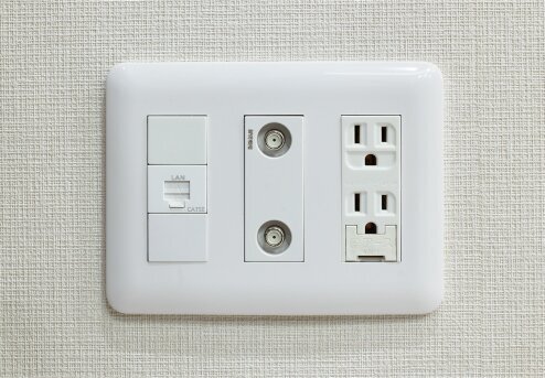 マルチメディアコンセント