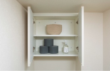 トイレ吊戸棚