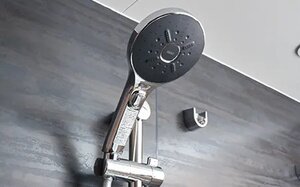スイッチ付きエコアクアシャワー