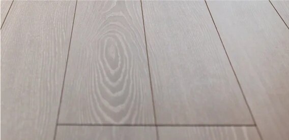 フローリング