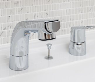 シャワー水栓