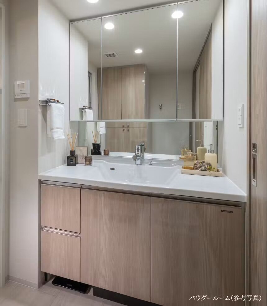 POWDER ROOM