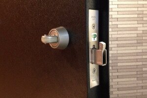防犯サムターン・鎌付きデッド錠
