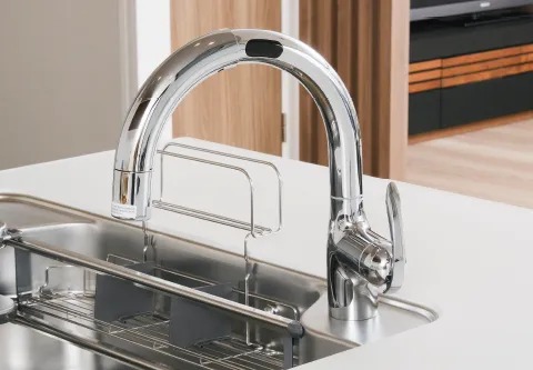 タッチレス水栓一体型浄水器（標準装備）