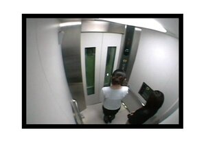 エレベーターの防犯モニター