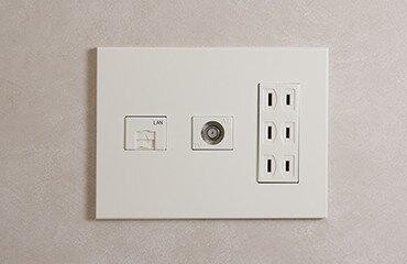 マルチメディアコンセント