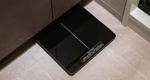 ヘルスメーター収納スペース