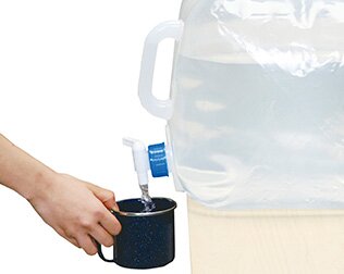 非常時の水の運搬に利用できる「折りたたみ式給水タンク」を全戸分ご用意