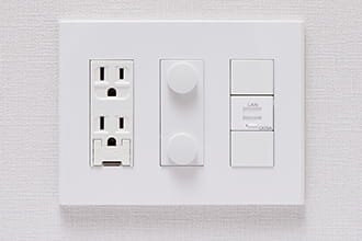 マルチメディアコンセント