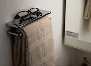 シェルフ付タオル掛け