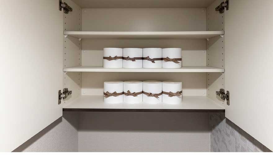 トイレ上部吊戸収納
