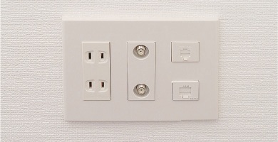 マルチメディアコンセント