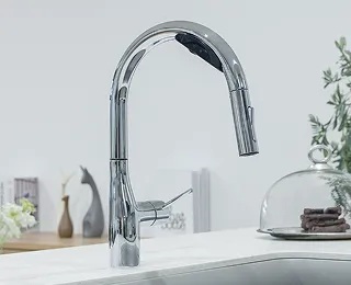 タッチレス水栓（浄水器付き・ホース引出式）