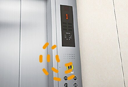 音声案内付きエレベーター