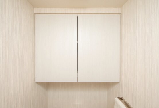 トイレ吊戸収納