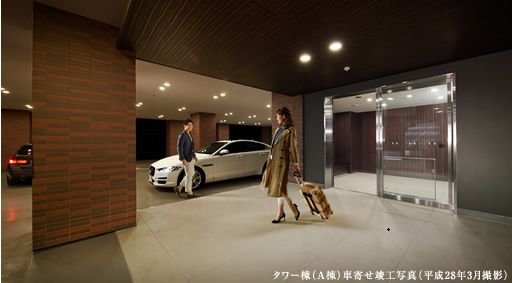 タワー棟(A棟)車寄せ