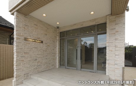 エントランス外観