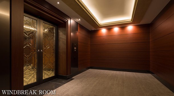 WINDBREAK ROOM