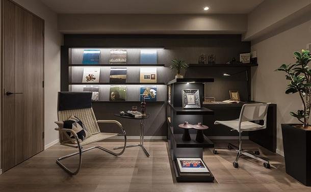 BEDROOM(DEN)