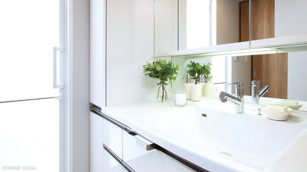 POWDER ROOM