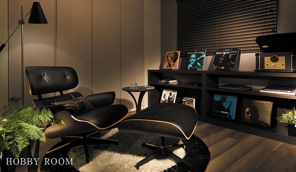 HOBBY ROOM