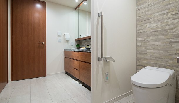 DRESSING ROOM
