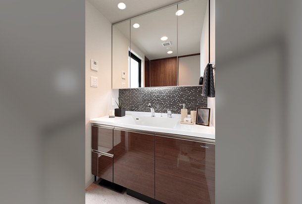 POWDER ROOM