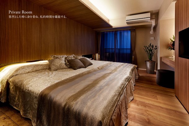 PRIVATE ROOM