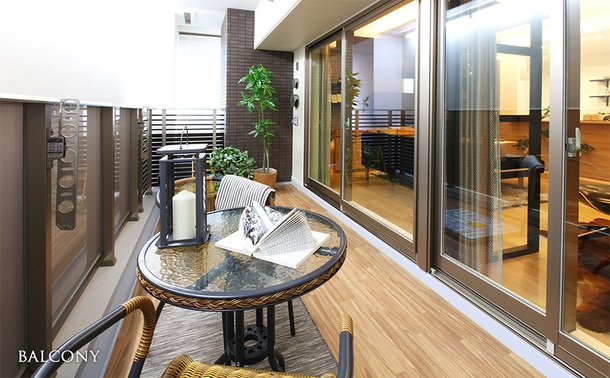 BALCONY