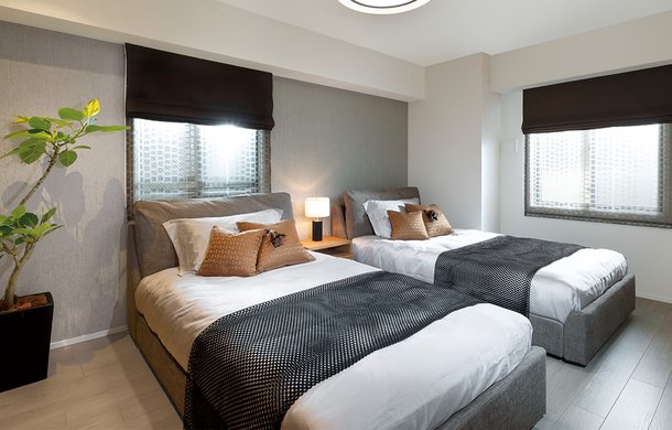 MASTER BEDROOM