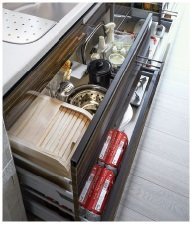 物が取り出しやすい
スライド式収納