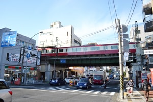 黄金町駅