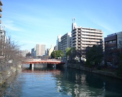 黄金町駅