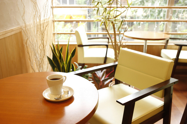 【アットホーム】カフェ開業資金の内訳とは？｜業種ごとの物件選び｜賃貸店舗・貸し店舗｜アットホーム【at home