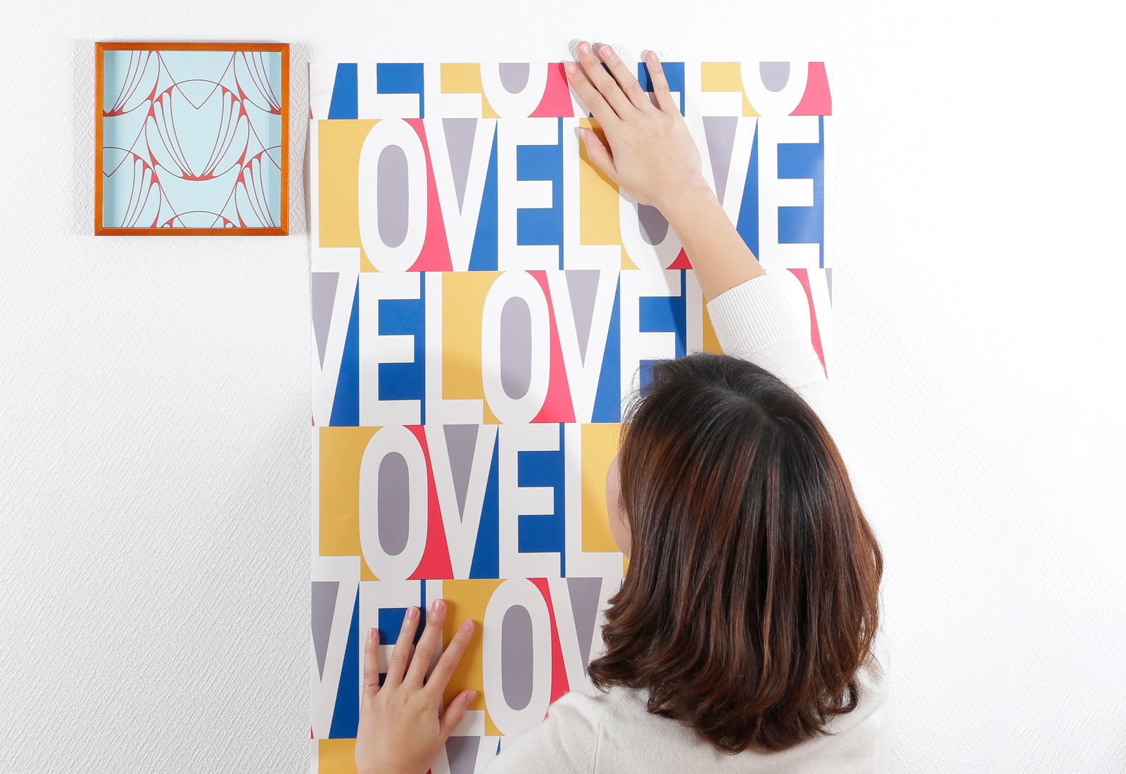 賃貸では壁に画びょうを刺してはダメ 壁に穴をあけずに飾る方法とは 壁 賃貸完全マニュアル アットホーム 賃貸では壁に画びょうを刺してはダメ 壁に穴をあけずに飾る方法とは 壁 賃貸完全マニュアル アットホーム