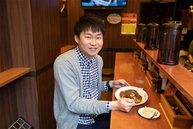 買い物途中に、お気に入りのお店でひと休み。