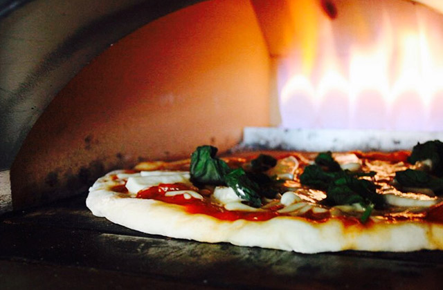 石窯料理とアンティークcotton（コットン）