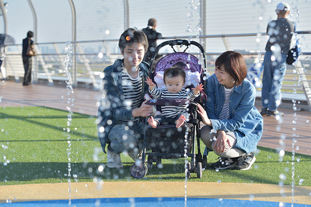電車や車はもちろん、飛行機での移動も便利な豊中市。