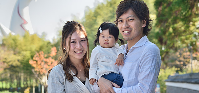 吹田市O様ファミリー 吹田市で生まれ育ったO様ご夫婦と9ヶ月のお子様の3人家族。二世帯住宅でご主人のご両親と同居中。