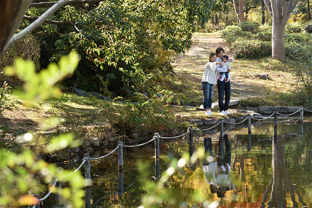 緑が多く、子育て世代も住みやすいと語るO様ご夫婦。