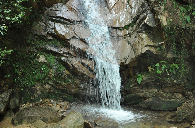 高座の滝